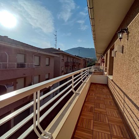 Acogedor Apartamento Junto A La Plaza Villasana de Mena Ngoại thất bức ảnh
